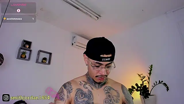 Snapshot of JordanSmiith_ chatting on 02.27.25 JordanSmiith  online show from 02.27.25