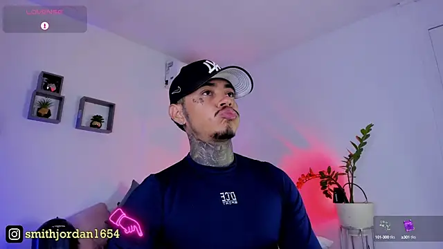 Snapshot of JordanSmiith_ chatting on 03.10.25 JordanSmiith  online show from 03.10.25