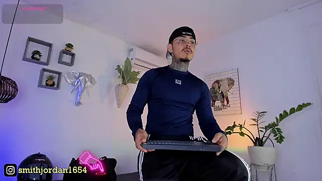 Snapshot of JordanSmiith_ chatting on 03.17.25 JordanSmiith  online show from 03.17.25