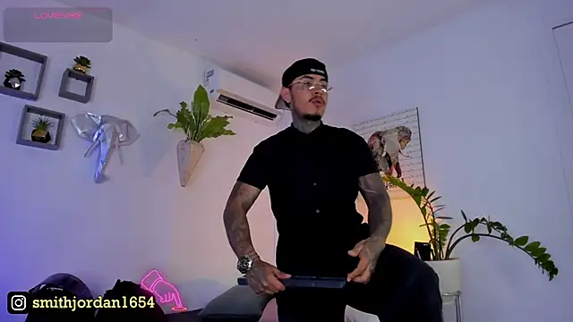 Snapshot of JordanSmiith_ chatting on 03.22.25 JordanSmiith  online show from 03.22.25