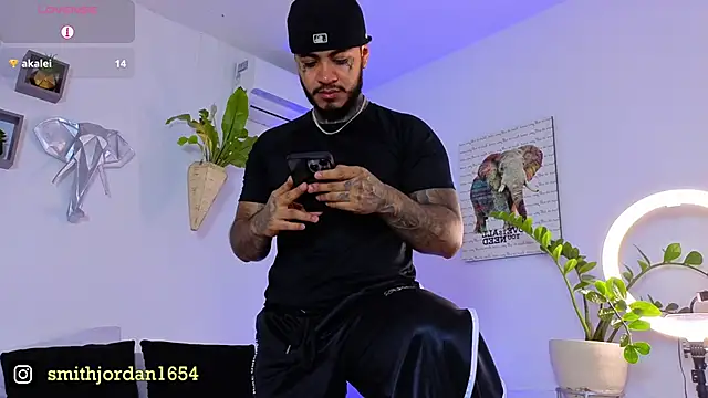 Snapshot of JordanSmiith_ chatting on 09.10.25 JordanSmiith  online show from 09.10.25