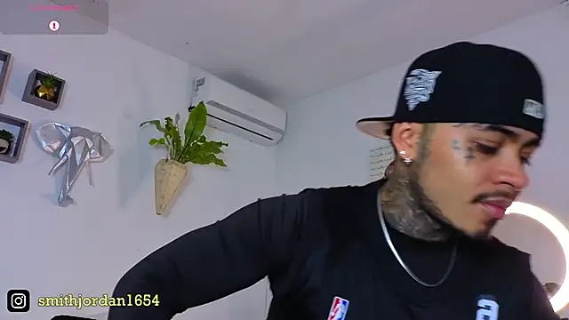 Snapshot of JordanSmiith_ chatting on 09.30.25 JordanSmiith  online show from 09.30.25