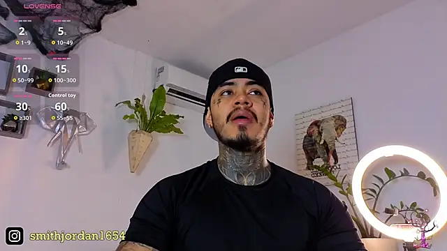 Snapshot of JordanSmiith_ chatting on 10.17.25 JordanSmiith  online show from 10.17.25