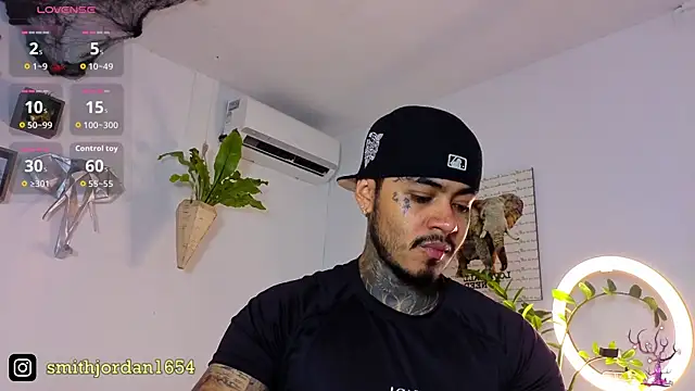 Snapshot of JordanSmiith_ chatting on 10.18.25 JordanSmiith  online show from 10.18.25