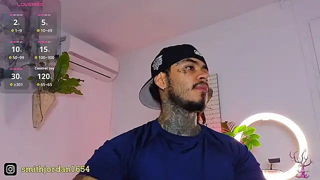 Snapshot of JordanSmiith_ chatting on 10.26.25 JordanSmiith  online show from 10.26.25