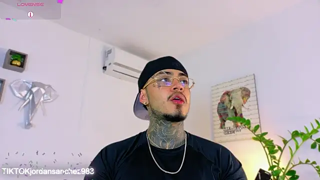 JordanSmiith  online show from 03.12.26