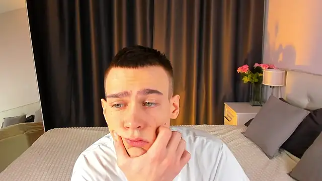 Snapshot of Kevin_Kesi chatting on 02.02.25 Kevin Kesi online show from 02.02.25