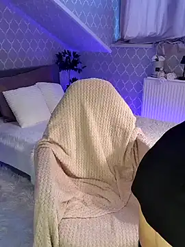 Snapshot of GjuliaX chatting on 02.25.25 GjuliaX online show from 02.25.25