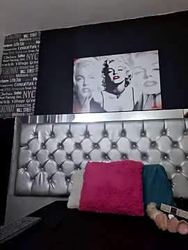  nicolehotshemale online show from 01.28.25