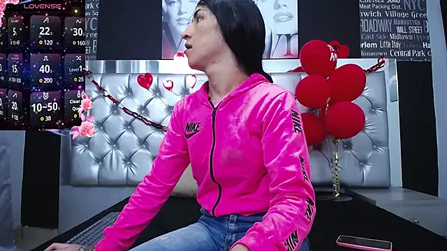  nicolehotshemale online show from 02.25.25