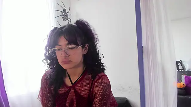 Snapshot of witchviolet chatting on 01.07.25 witchviolet online show from 01.07.25