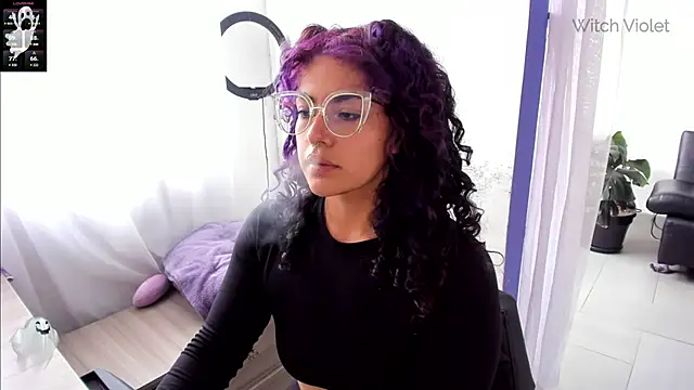 Snapshot of witchviolet chatting on 01.31.25 witchviolet online show from 01.31.25