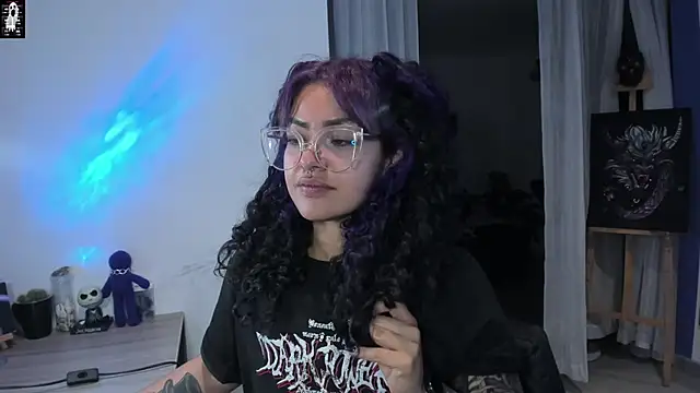 Snapshot of witchviolet chatting on 02.21.25 witchviolet online show from 02.21.25