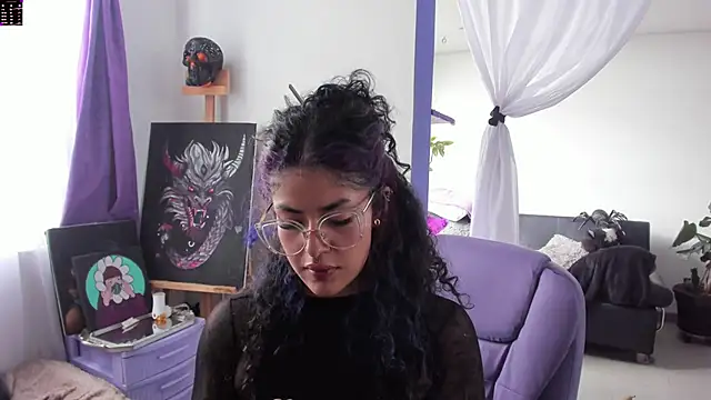 Snapshot of witchviolet chatting on 09.21.25 witchviolet online show from 09.21.25