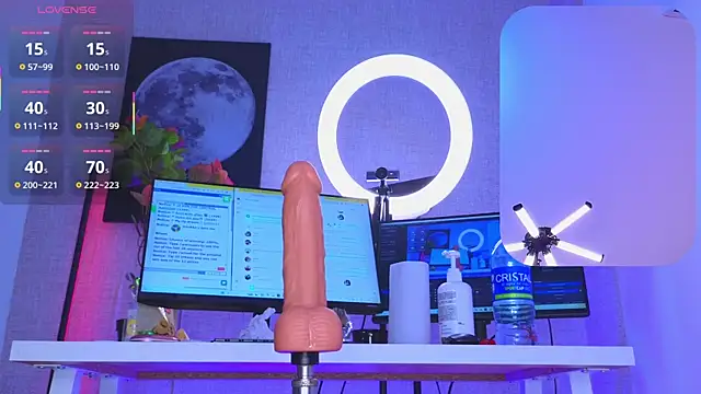 Snapshot of maykka chatting on 10.23.25 maykka online show from 10.23.25