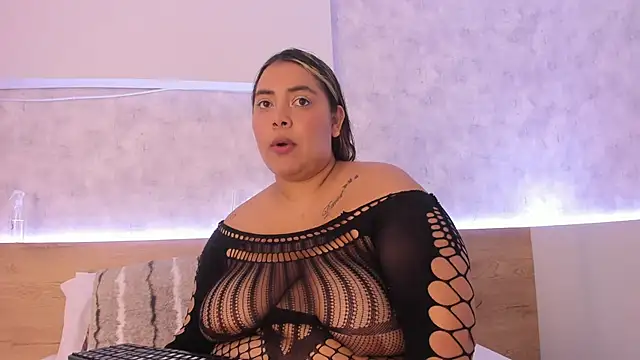 Snapshot of tatijara chatting on 03.17.25 tatijara online show from 03.17.25