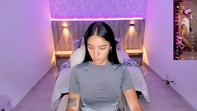 Snapshot of Antonella_Grayy chatting on 02.10.25 Antonella Grayy online show from 02.10.25