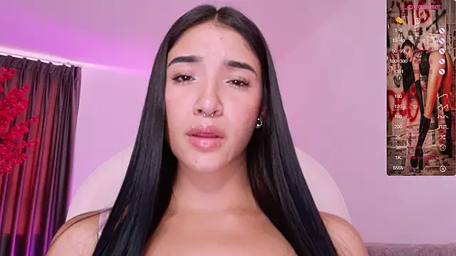 Snapshot of Antonella_Grayy chatting on 03.19.25 Antonella Grayy online show from 03.19.25