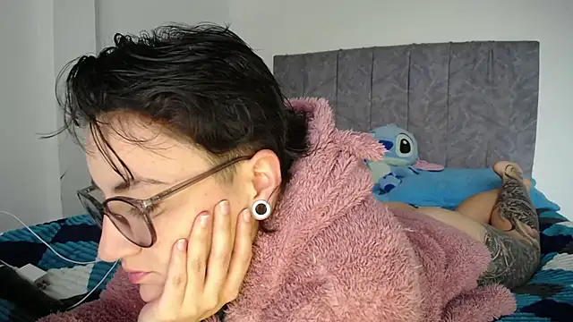 Snapshot of linda_33 chatting on 02.05.26 linda 33 online show from 02.05.26