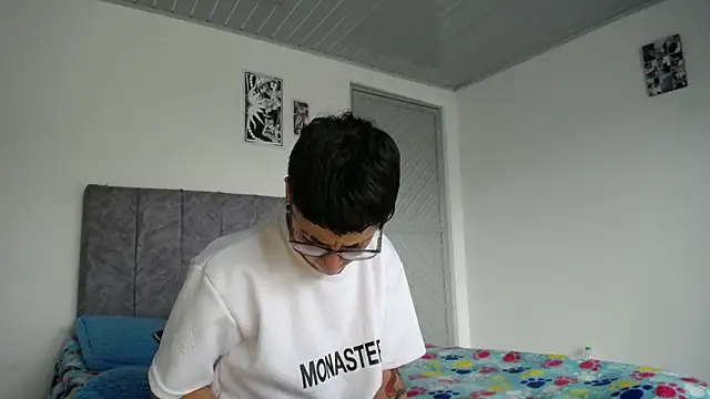 Snapshot of linda_33 chatting on 02.11.26 linda 33 online show from 02.11.26