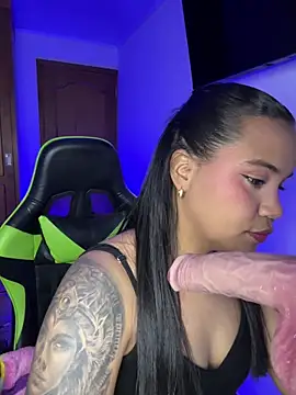 leila 22 online show from 04.05.26