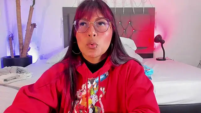 evelynjohnsoon online show from 01.04.25