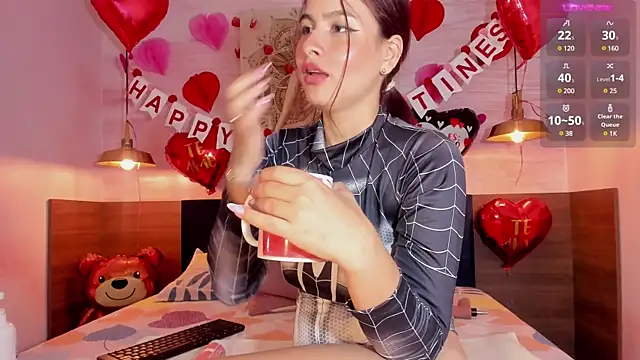 AnneDixie online show from 02.15.25