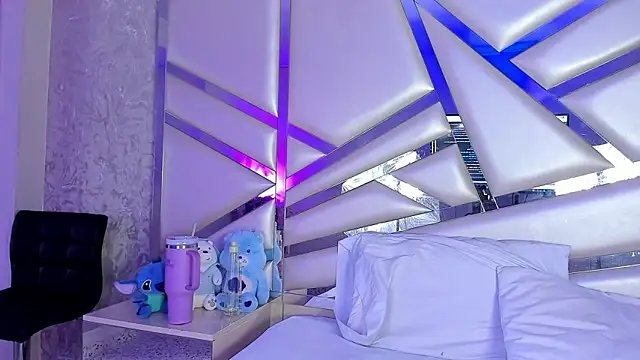 Miia002 online show from 10.07.25