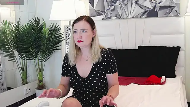 BarbieeAnn online show from 12.16.24