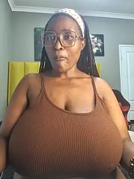 Bustygoddess32 online show from 01.04.25