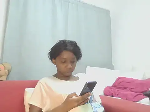 Snapshot of Sexxybella27 chatting on 05.19.26 Sexxybella27 online show from 05.19.26