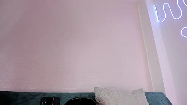 Snapshot of artmiaa chatting on 09.25.25 artmiaa online show from 09.25.25