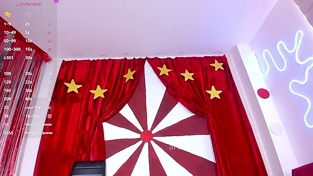 Snapshot of artmiaa chatting on 10.18.25 artmiaa online show from 10.18.25