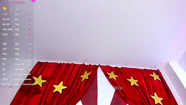 Snapshot of artmiaa chatting on 10.30.25 artmiaa online show from 10.30.25