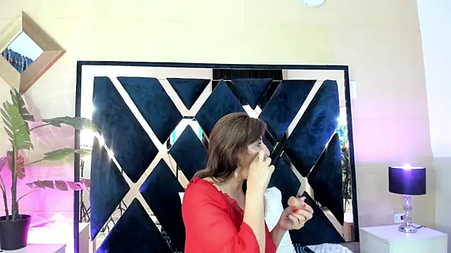 eva loreti online show from 10.25.25