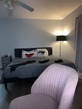 DestineeJayde online show from 10.20.25