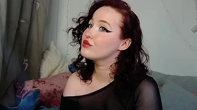 Snapshot of IrinaArt chatting on 01.12.25 IrinaArt online show from 01.12.25