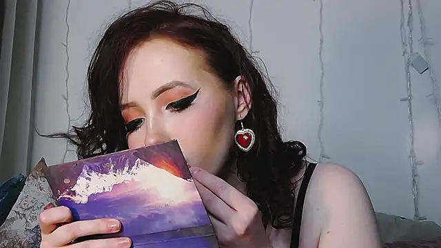 Snapshot of IrinaArt chatting on 01.26.25 IrinaArt online show from 01.26.25