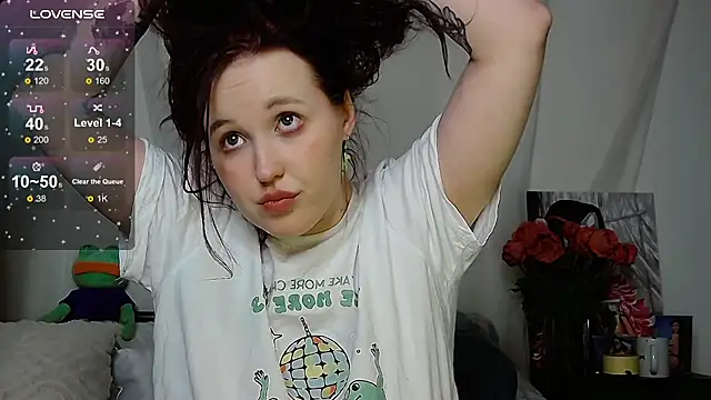 Snapshot of IrinaArt chatting on 03.23.25 IrinaArt online show from 03.23.25