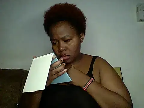 Snapshot of NASTY30 chatting on 10.16.25 NASTY30 online show from 10.16.25