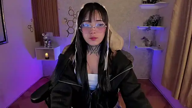 mia catt05 online show from 09.21.25