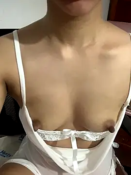 Snapshot of -Meomeo- chatting on 10.18.25 -Meomeo- online show from 10.18.25