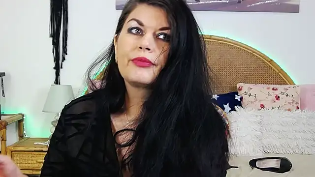 EllenGrace online show from 01.05.25