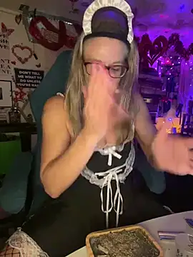 TrenaAnne online show from 02.16.25