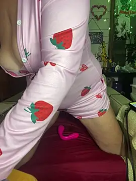 TrenaAnne online show from 11.05.25