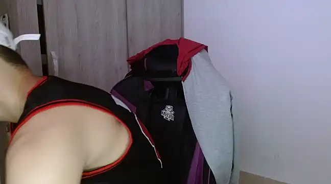 Snapshot of Sisoyalejo420 chatting on 12.21.24 Sisoyalejo420 online show from 12.21.24