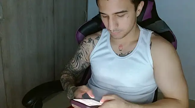 Snapshot of Sisoyalejo420 chatting on 01.07.25 Sisoyalejo420 online show from 01.07.25