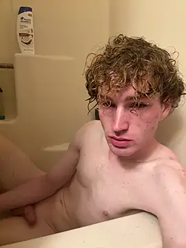 Snapshot of CreamyAustin chatting on 03.22.26 CreamyAustin online show from 03.22.26