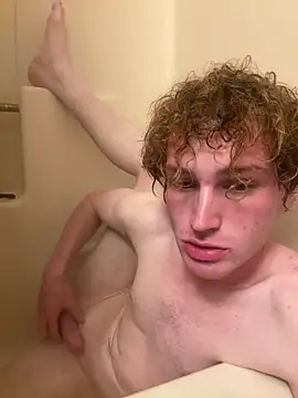 Snapshot of CreamyAustin chatting on 04.03.26 CreamyAustin online show from 04.03.26