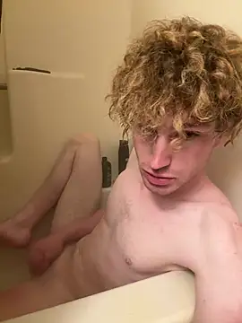 Snapshot of CreamyAustin chatting on 04.07.26 CreamyAustin online show from 04.07.26